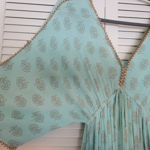 Elegant Mint Green and Cream Maxi Dress - Picture 7 of 10